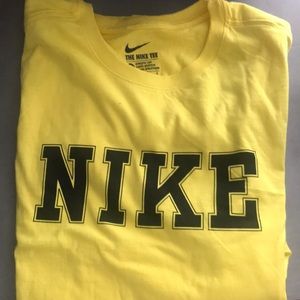 Nike long sleeve t shirt brand new never worn